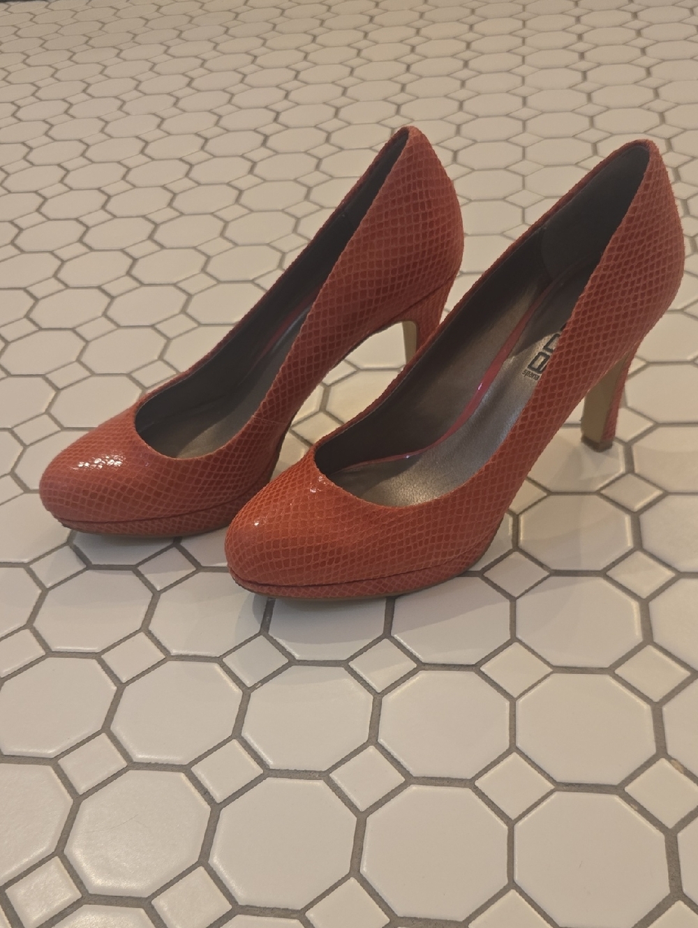 Moda Spana Coral Textured Patent Pump Heels
